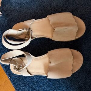 Marc Fisher beige scalloped espadrille sandals